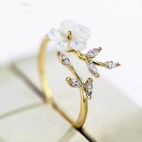 Creative Stylish Elegant And Simple Natural Flower Leaf Ring - Image 5