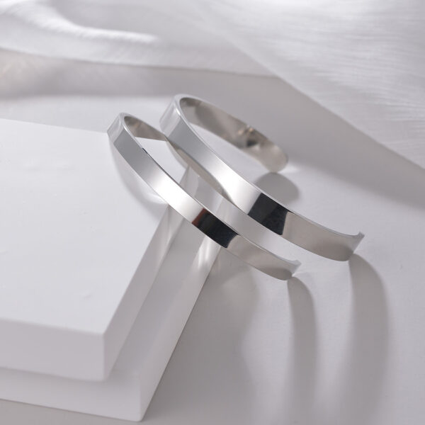 C- Shaped Bracelet Vacuum Plating Does Not Fade - Image 2
