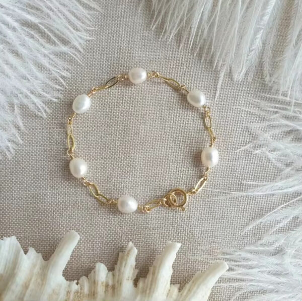 Baroque Freshwater Pearl Bracelet Light Luxury Stainless Steel - Image 2