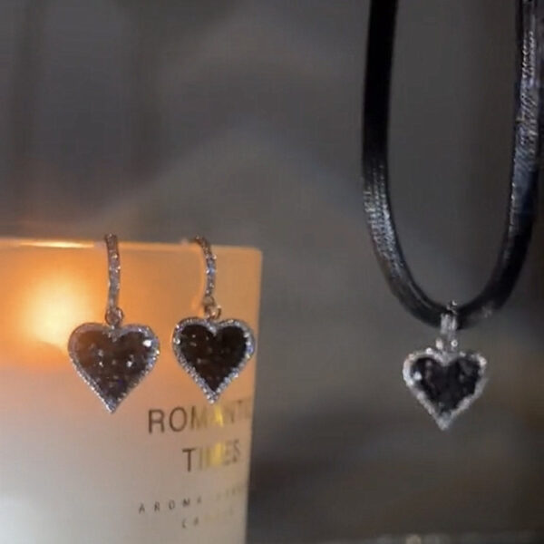 Micro Inlaid Zircon Rhinestone Love Heart Earrings - Image 4