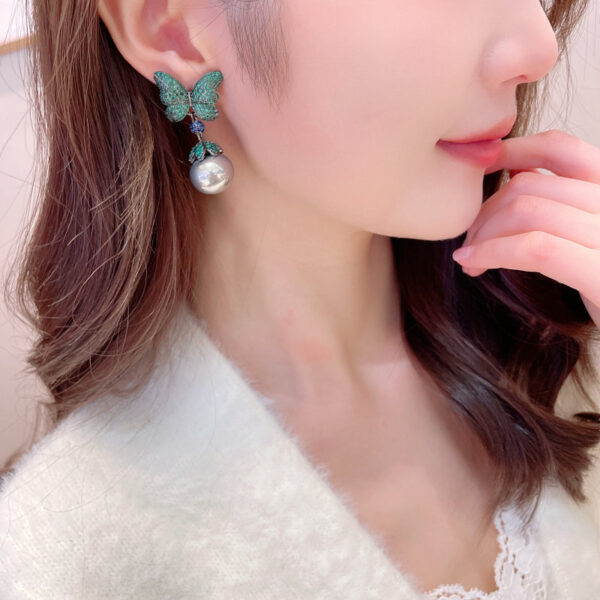 French Vintage Court Style Heavy Industry Exaggerated Earrings Elegant Graceful - Image 2