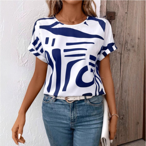 Batwing Sleeve Round Neck Geometric Printed Shirt For Women - Image 3