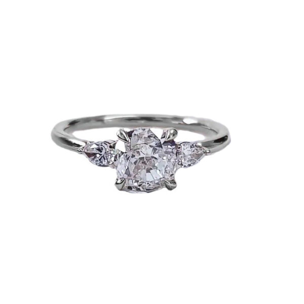 European And American Elegant Four-claw Zircon Ring - Image 5
