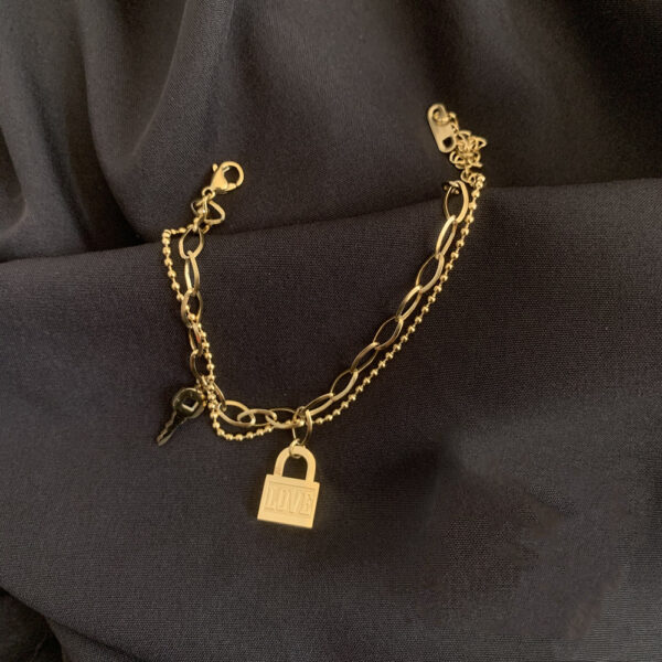 Key Design Light Luxury Women's Titanium Steel Clavicle Chain Necklace - Image 3