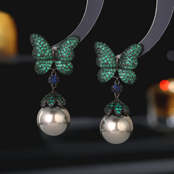 French Vintage Court Style Heavy Industry Exaggerated Earrings Elegant Graceful - Image 3