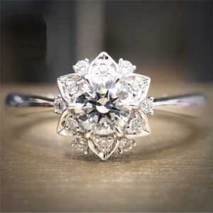 Women's Luxury Flower Artificial Zircon Ring