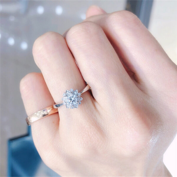 Women's Luxury Flower Artificial Zircon Ring - Image 4